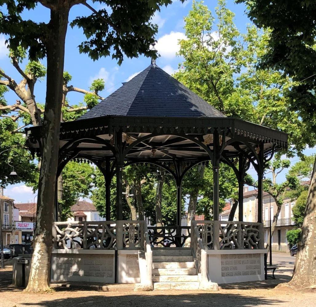 Lavardac - Maison De Village Gascogne Landes 外观 照片